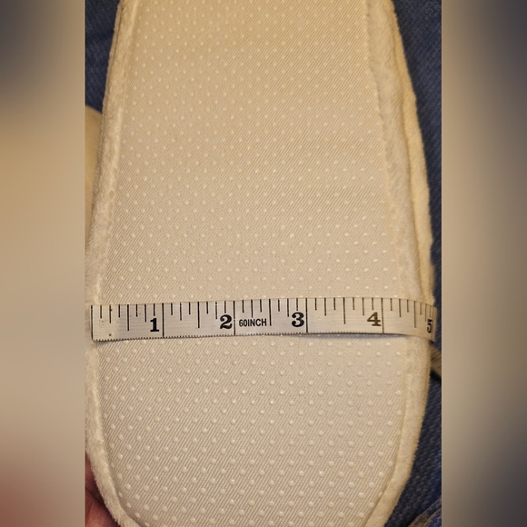 Cinnamoroll Plush Slipper Boots szXL Never Wore Sold Out Online Will Go Quick! - Picture 7 of 8